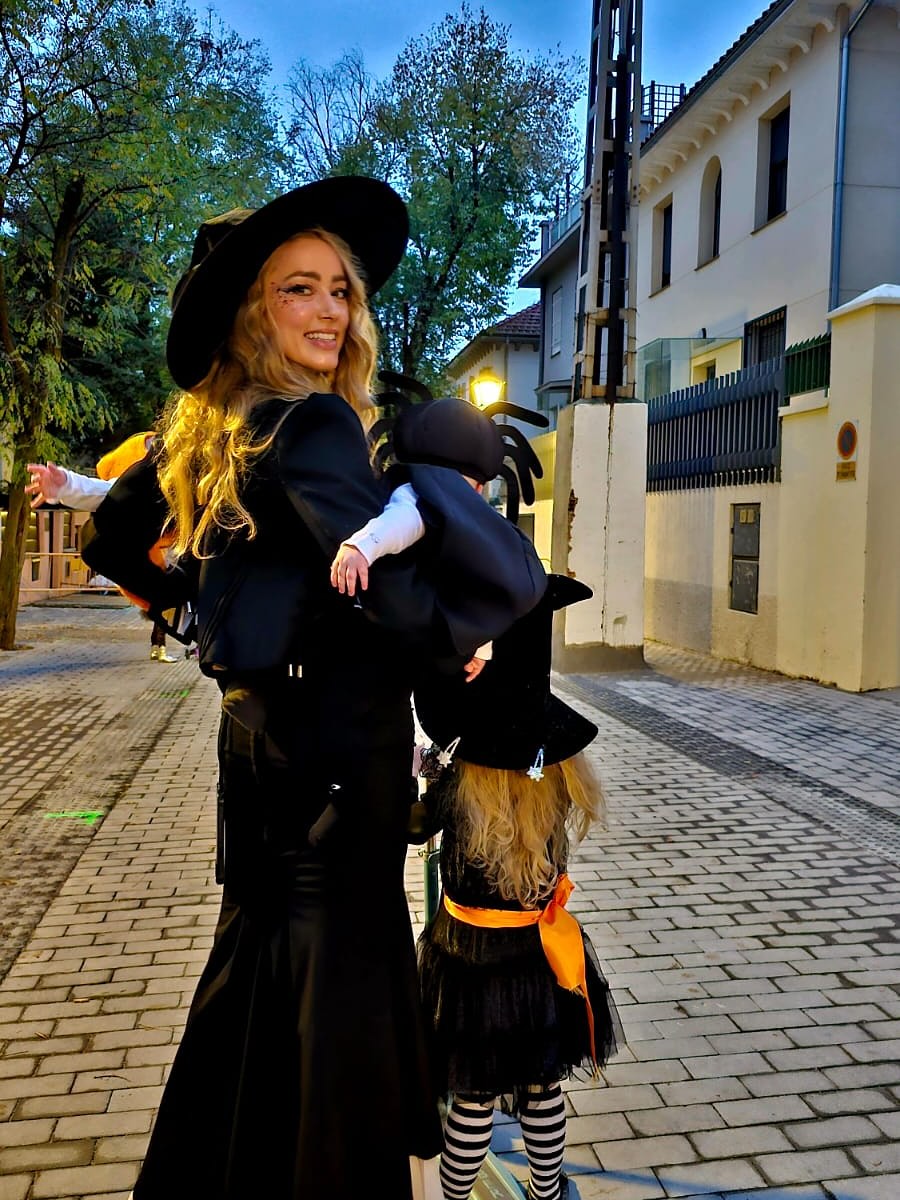 Як зірки святкували Гелловін 2025: кумедні та моторошні костюми, які вразили всіх (фото)